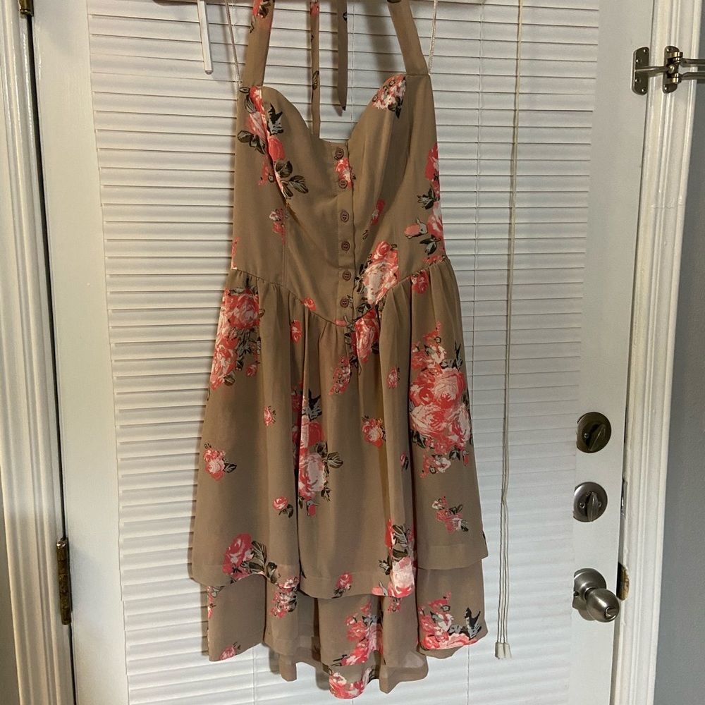 Cute summer dress!